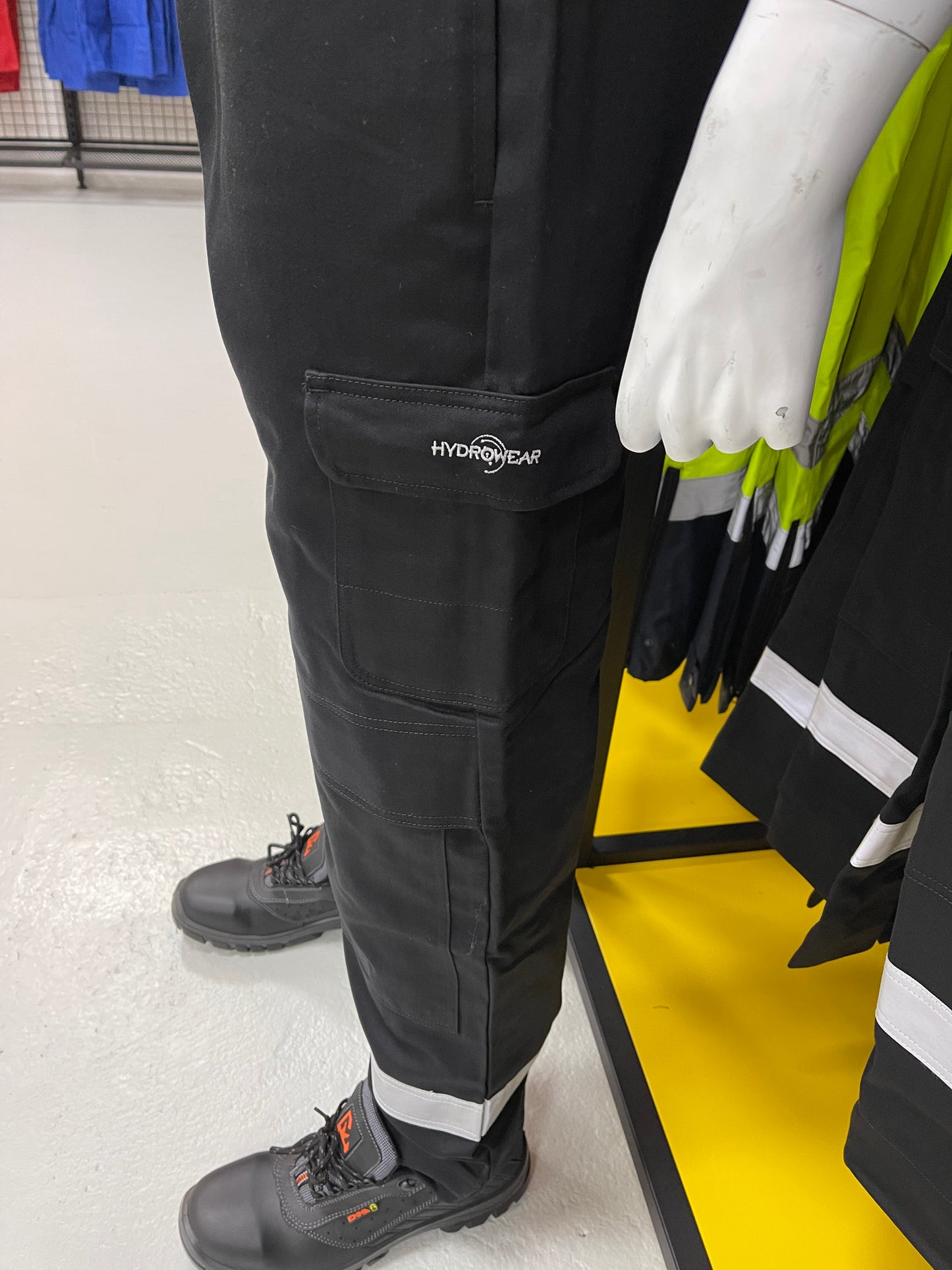 Hydrowear vlamvertragend werkbroek met kniezakken 🔥