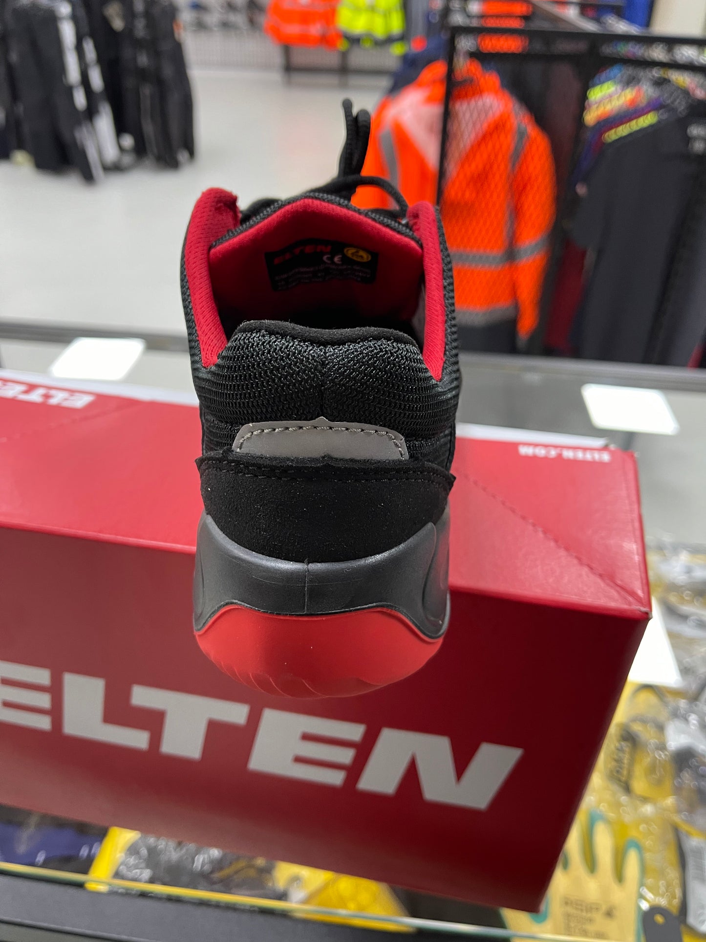 Elten S1P grant red low werkschoenen